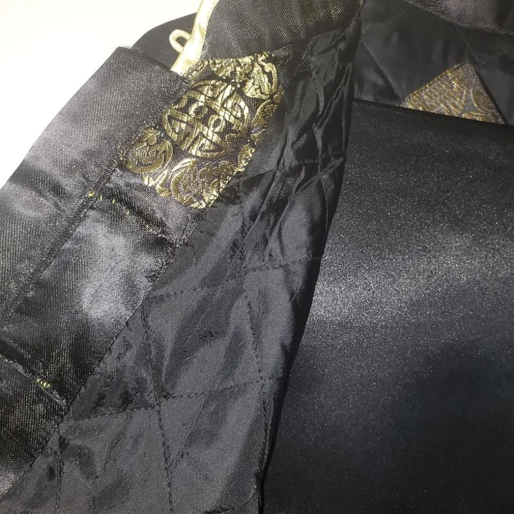 Mens Vintage Chinese Black/ Gold Tang Suit with Stand-up Collar (Jacket & Pants) - Picture 6 of 15